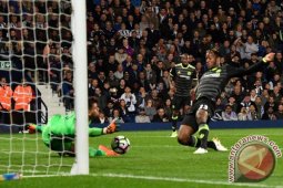Gol Larut Bathsuayi Antarakan Chelsea Raih Gelar