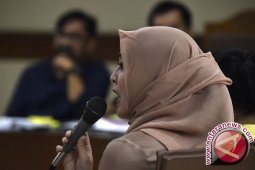 Angie akui ada bagi-bagi uang proyek Hambalang