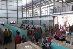 Ratusan Pedagang Situbondo Tolak Menempati Pasar Baru