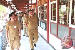 Sekolah Jembrana Diimbau Sediakan Alat Tulis UN