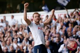 Spurs Bungkam MU 2-1