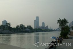 Memancing di Sungai Haihe