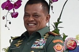 Panglima TNI Santuni 1.000 Anak Yatim di Maluku Utara