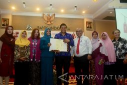 Wali Kota Kediri Ajak Ibu-Ibu Bijak Belanjakan Uangnya
