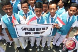 Ribuan Pelajar Sambut Kedatangan Presiden Ri Jokowi