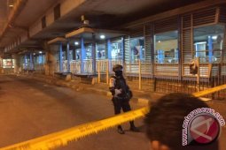 Lokasi Ledakan Kampung Melayu Dipasangi "Police Line"