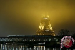 Duka Manchester, Lampu Menara Eiffel Dipadamkan
