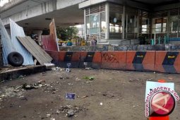 Bom Kampung Melayu : dugaan sementara bom bunuh diri