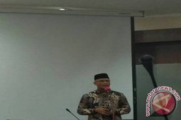 Antam Bantu Alat Selam Momunitas "Lepa Mole"