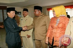 Bupati Ambil Sumpah 12 Pejabat
