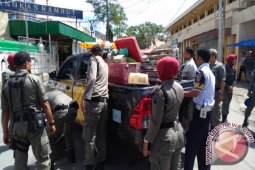 Pedagang Kulit Beduk Bermunculan di Jalan Protokol Cianjur