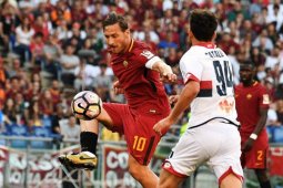 Roma Amankan Peringkat Kedua Pada "Harinya Totti"
