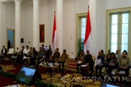 Presiden Pimpin Rapat Kabinet Bahas Lebaran 2017 (Video)