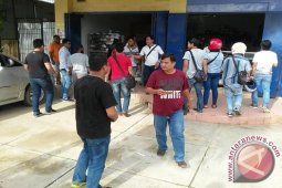 Polres Sorong Kota Grebek Toko Diduga Jual Miras Ilegal