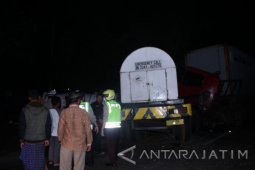Kecelakaan Truk Sebabkan Jalur Pantura Situbondo Lumpuh Total (Video)