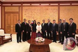 Megawati berdialog empat mata dengan Al Gor