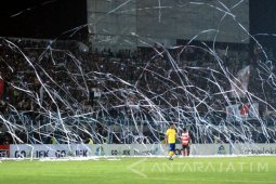 MU Kalahkan Gresik United