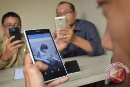 Aher Ingatkan Warga Bijak Gunakan Media Sosial