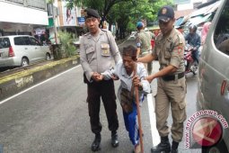 Belasan Gepeng di Ambon Terjaring Razia