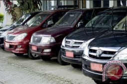 Mantan Anggota DPRD Kembalikan Mobil Dinas