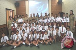 Kadis Arsip  Ajak Siswa Saksikan Sejarah Badung