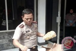 Jutaan Permen Berbahaya Disita Polisi