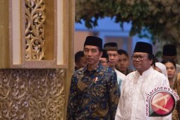 Jokowi Buka Puasa Sambil Bicara Masalah Kebangsaan
