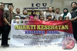 Polresta Banjarmasin Gelar Sunatan Massal