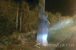 Polisi Buru Pelaku Hantu Pocong di Surabaya