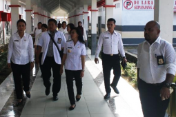 Bupati Landak Minta RSUD Landak Tertib Administrasi