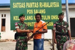 Satgas Pamtas Amankan 25 Senjata Api Penabur