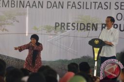 Presiden Serahkan Sertifikat Tanah