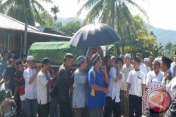 Ratusan Warga Antar Jalian ke Liang Lahad