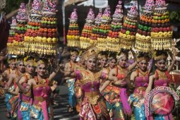Duta Kabupaten Jembrana Angkat Tradisi "Makepung"
