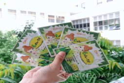 Mahasiswa Unair Buat Bedak Tabur dari Herbal