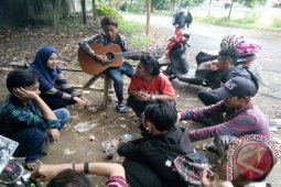 Mahasiswa IPB Ajarkan Pertanian Pada Penyanyi Cilik Jalanan