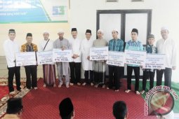 Bank Kalsel Salurkan ZIS Pegawai