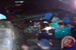 Seorang Anak Luka Tertimbun Longsor di Ambon