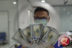 Kurs dolar AS sedikit melemah