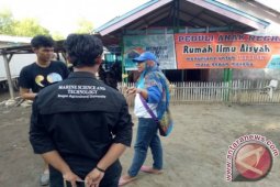 Mahasiswa Ajak Anak Bermain dan Bikin Produk dari Mangrove