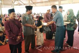 Baznas Bangkalan Bagikan 2.000 Paket Zakat