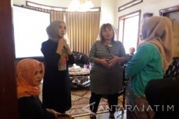 Kitty Kurth: Gunakan "Satu Hari untuk Jualan"