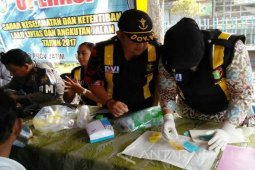 Polres-Dishub Banyuwangi Tes Urine Sopir Untuk Kurangi Kecelakaan