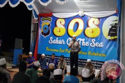 Sahur On The Sea Jalin Kemitraan Polisi Dan Masyarakat