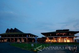 Anas Apresiasi Kinerja Pengelola Bandara Banyuwangi
