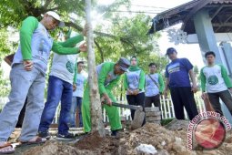Bupati Tanam Pohon "HLHS"