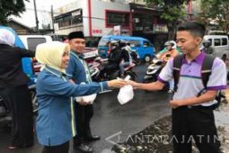 BPJS Ketenagakerjaan Malang Sosialisasi Program Lewat Takjil