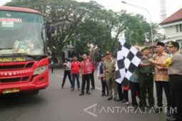 Ratusan Warga Malang Manfaatkan Bus Mudik Gratis
