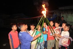Tradisi Marcolok Di 27 Ramadhan