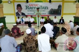 Gubernur Minta Warga Kailolo Hilangkan Perilaku Buruk